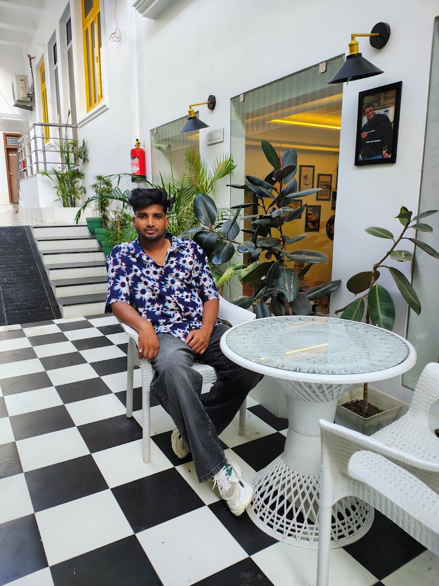 Bella Cucina a cafe by The Lavish Stay - 5