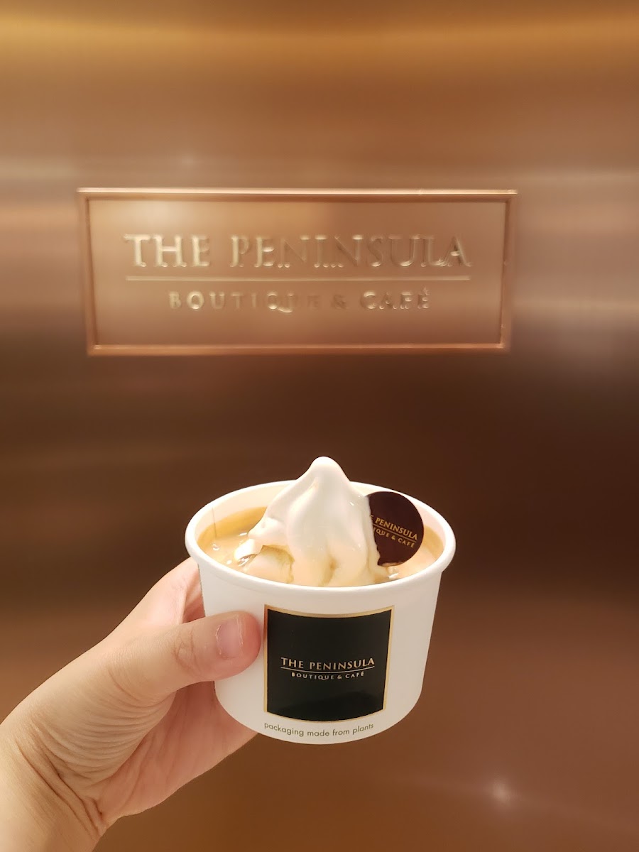 The Peninsula Boutique & Café - 9