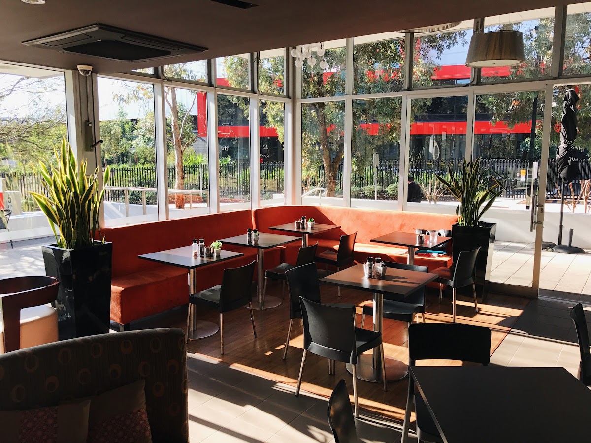 Glasshouse Cafe Restaurant & Wine Bar