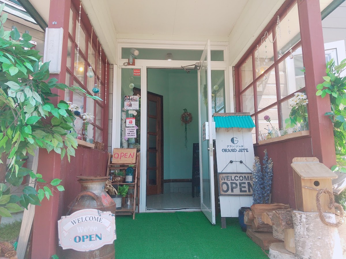 Glass Accessories & Sweets Cafe grand-jeté