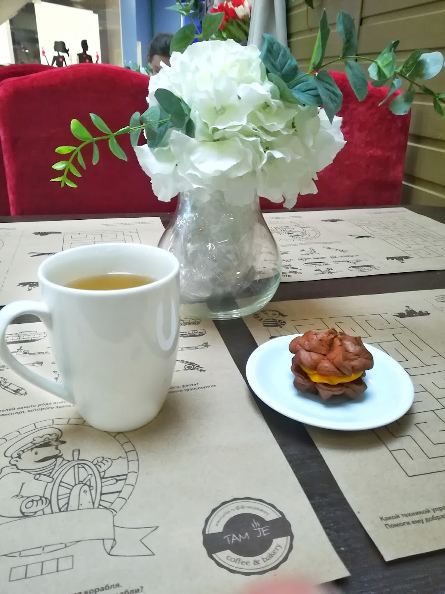 TAM JE coffee&bakery (Кофейня-пекарня ТАМ ЖЕ)