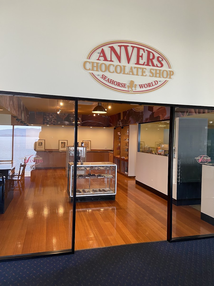 The Cormorant - Cafe on the Pier