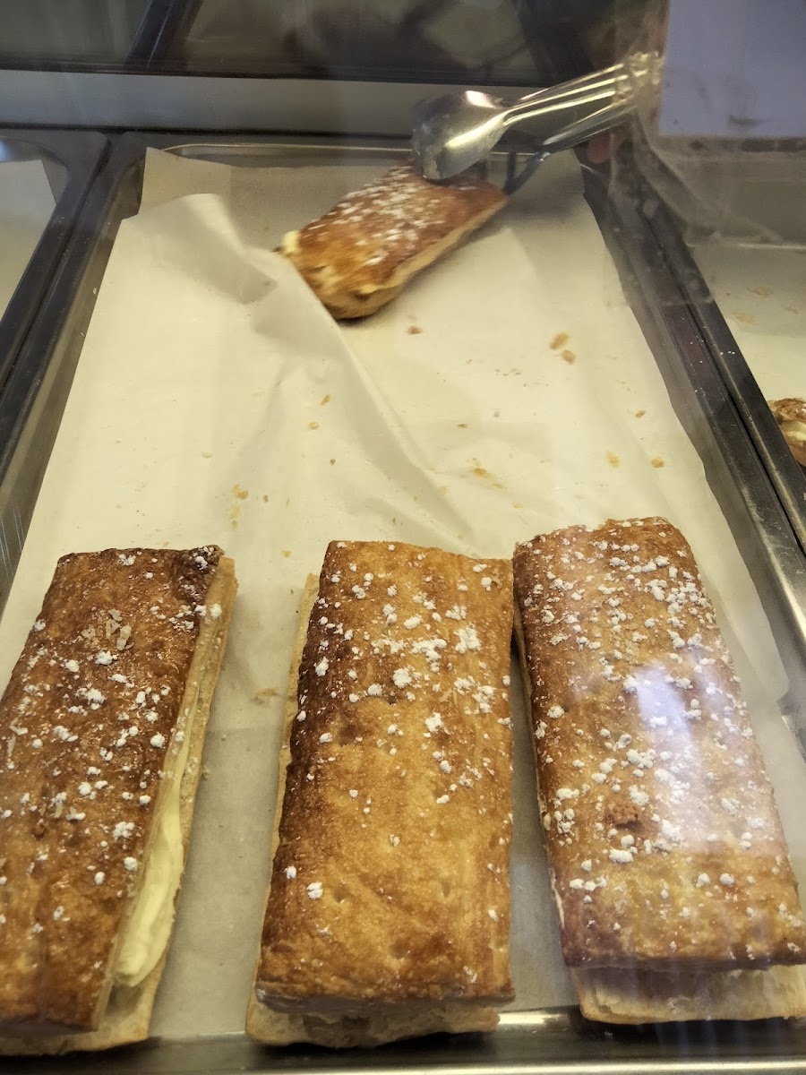 Golden Grain Cafe & Bakery - 9