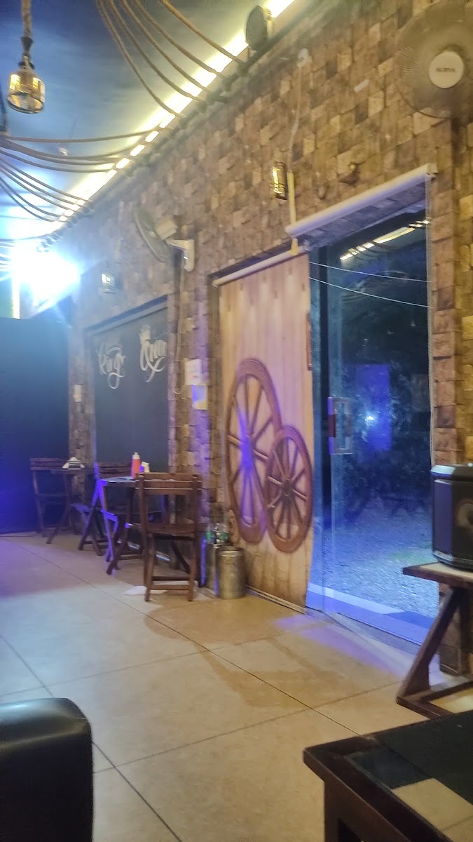 moonlight cafe & lounge