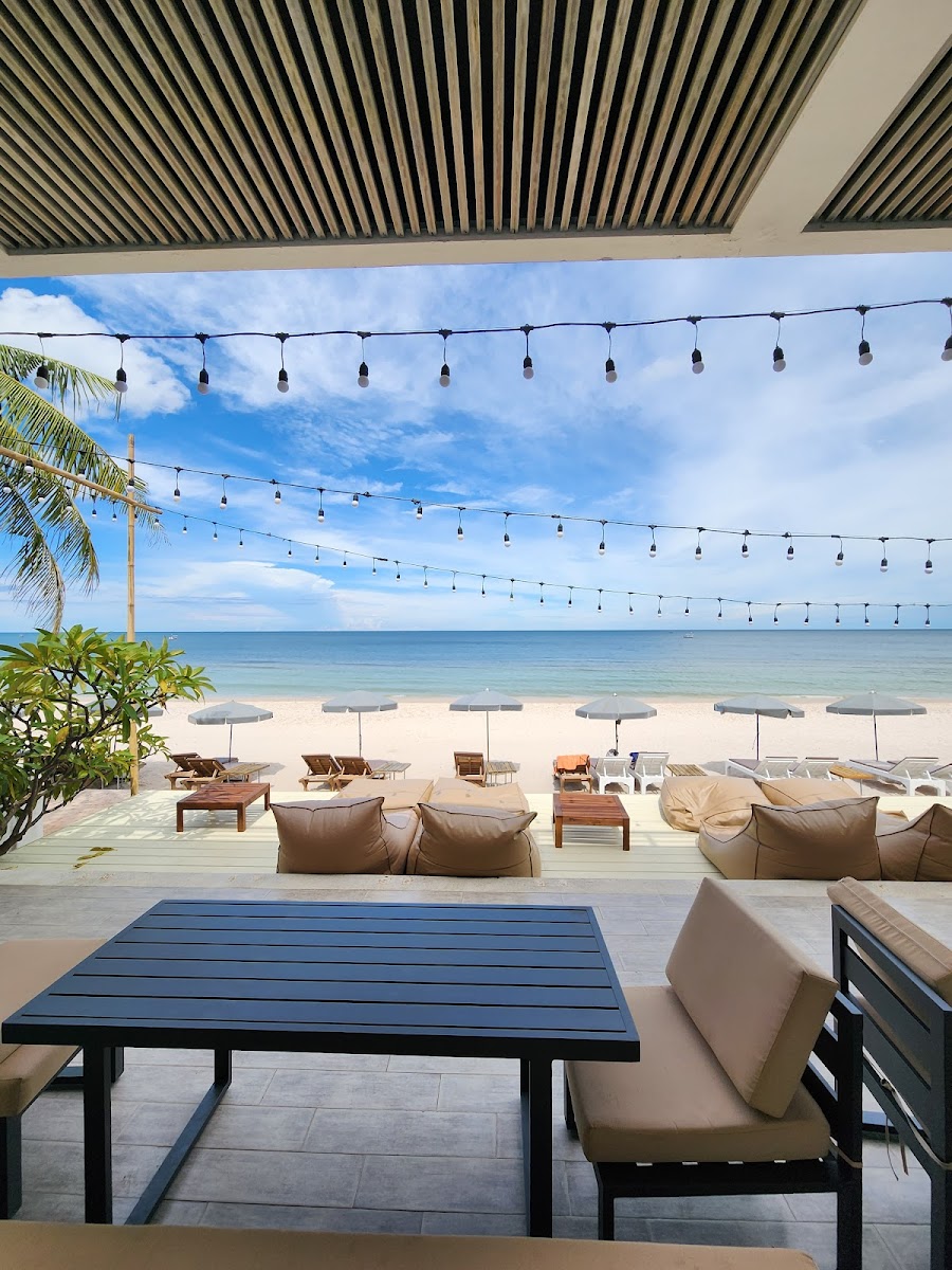 Kindee Beach Cafe & Bar