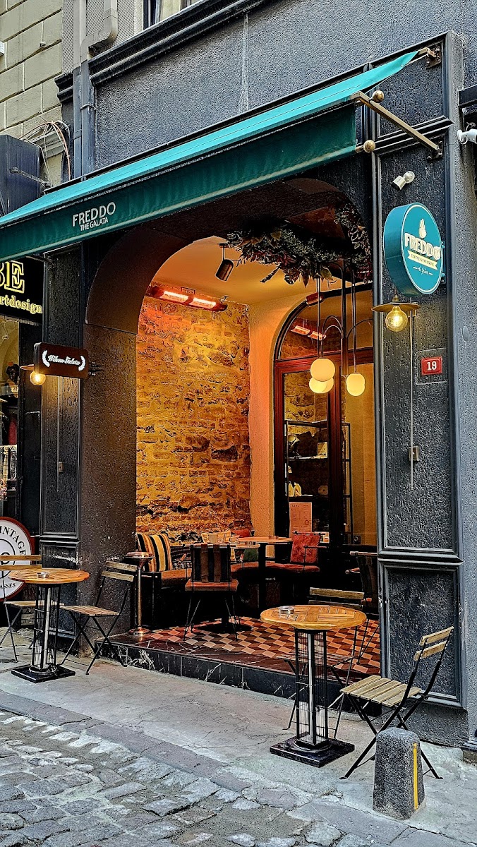 Freddo Galata Cafe & Patisserie