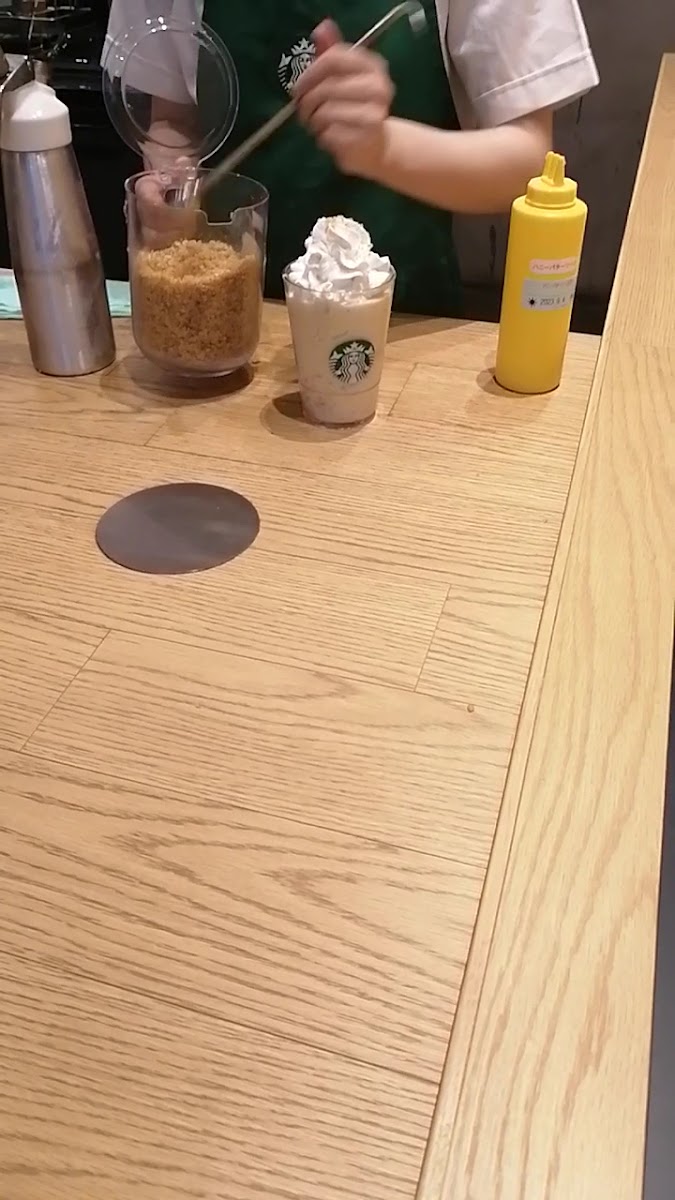 STARBUCKS The Blossom Hakata Premier Shop - 2