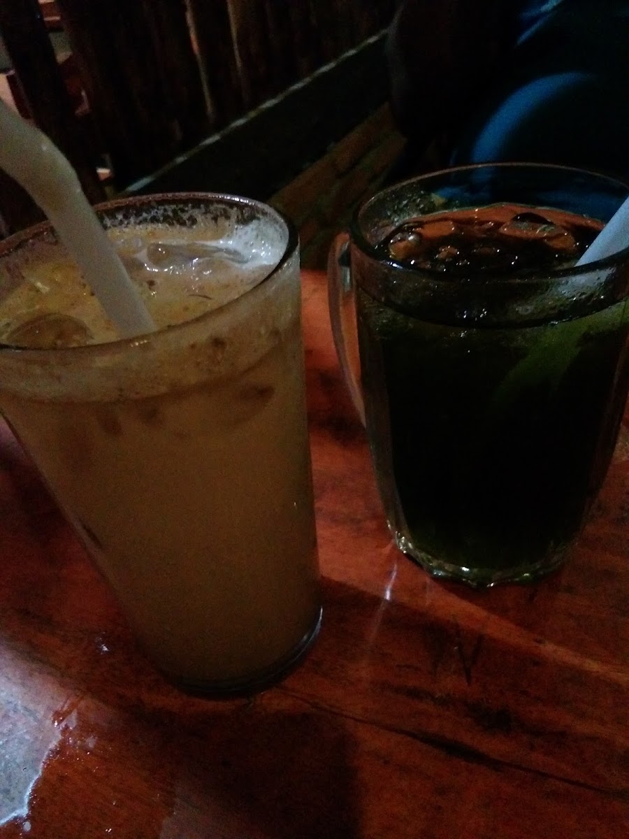 RED ONE Cafe & Resto - 10