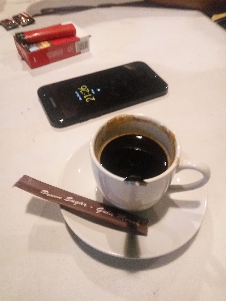 RED ONE Cafe & Resto - 8