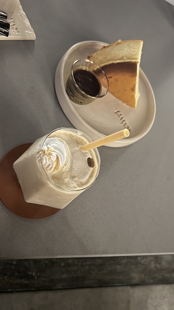 Revival Cafe & Bakery - 9