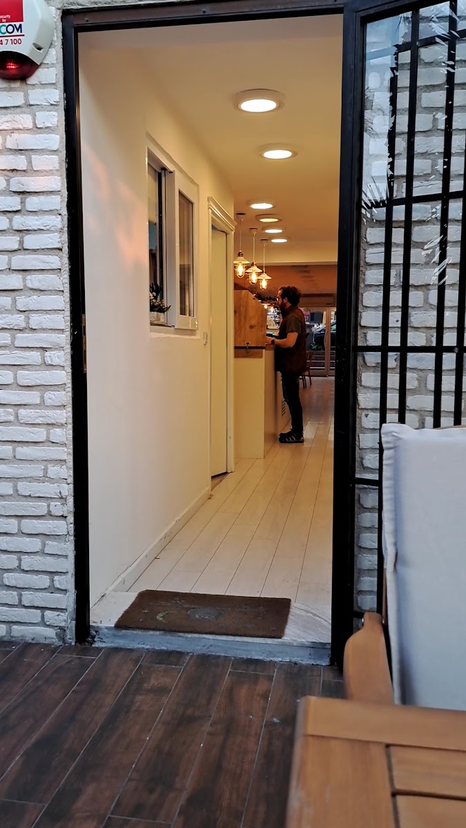 Kiraz Kitap Cafe - 2