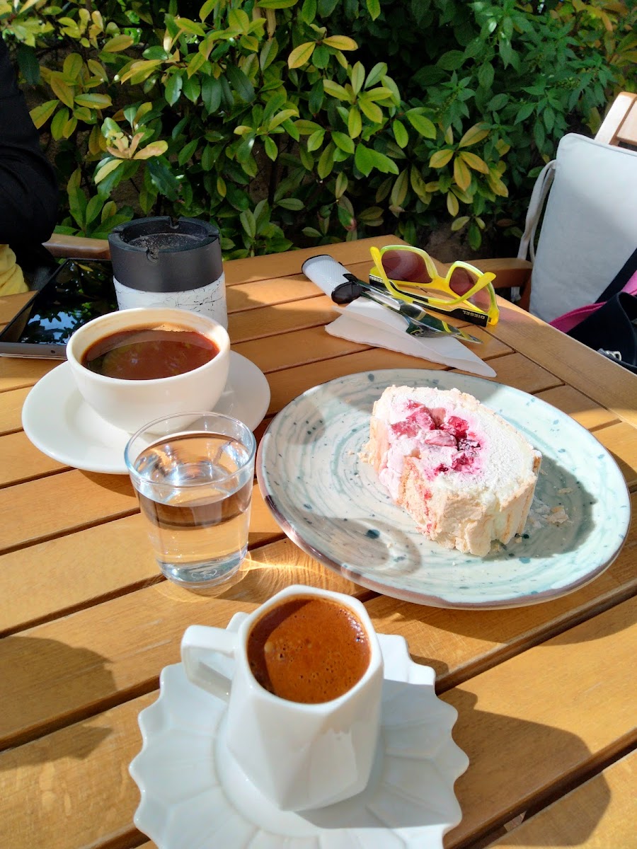 Kiraz Kitap Cafe - 5