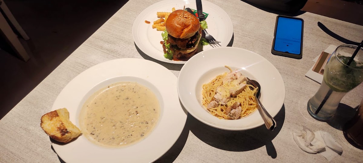 Captain Cafe And Bar - 2