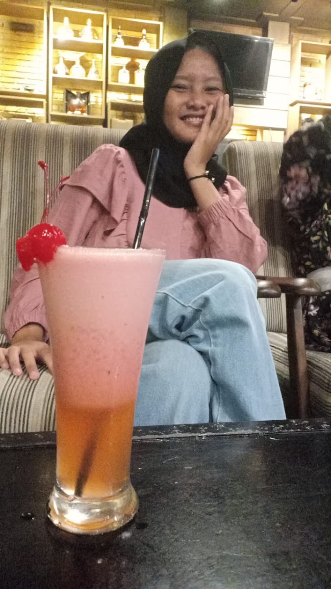 Captain Cafe And Bar - 7