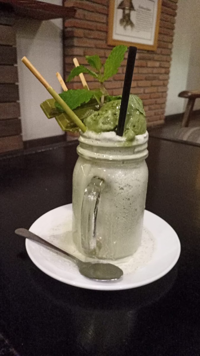 Captain Cafe And Bar - 8