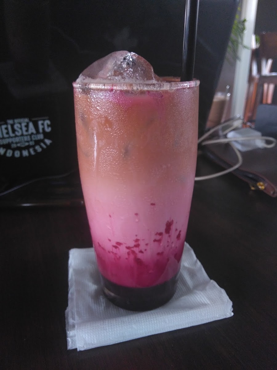 Urban Cafe & Co-working Space - 10