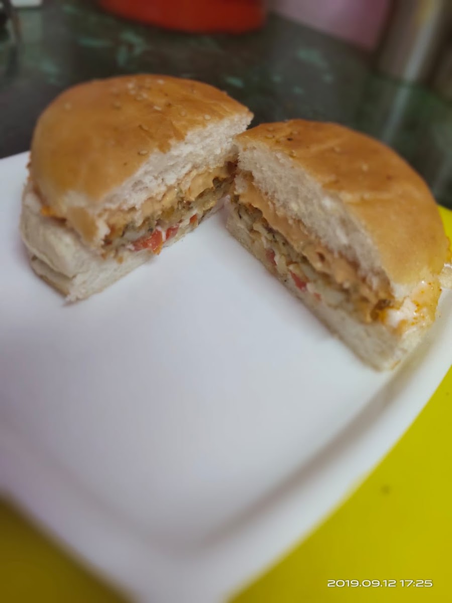 foodiez cafe and fastfood - 8