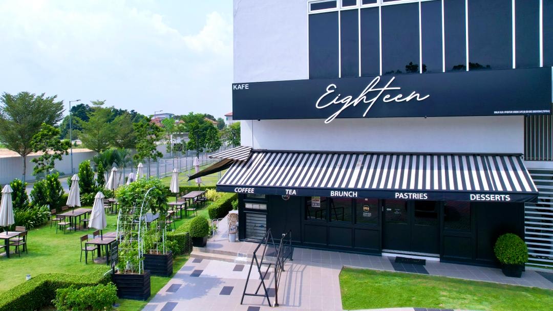 Eighteen Cafe