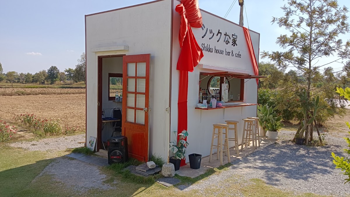シック Shikku house bar & cafe