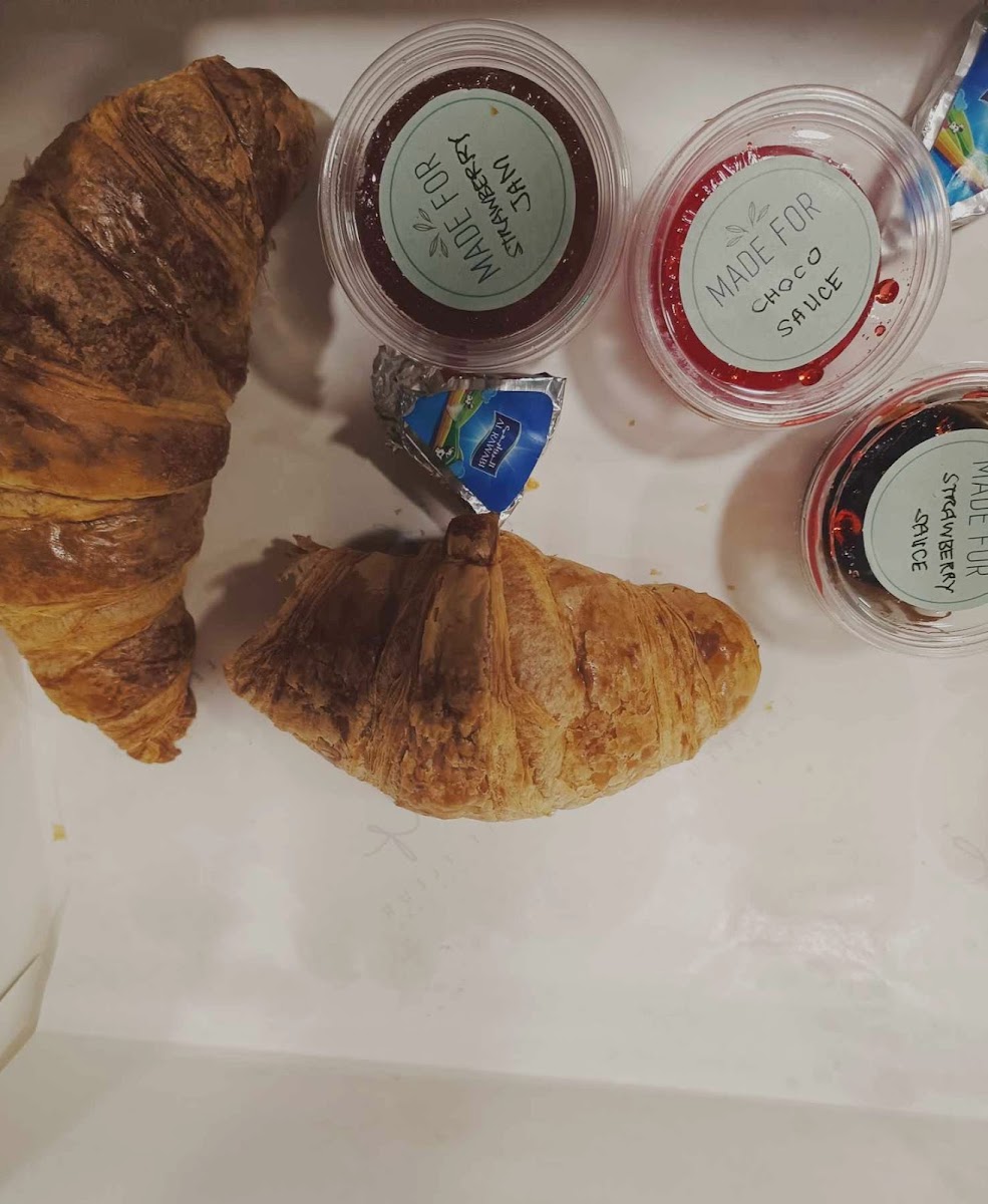 Le Fleur flowers Cafe - 5