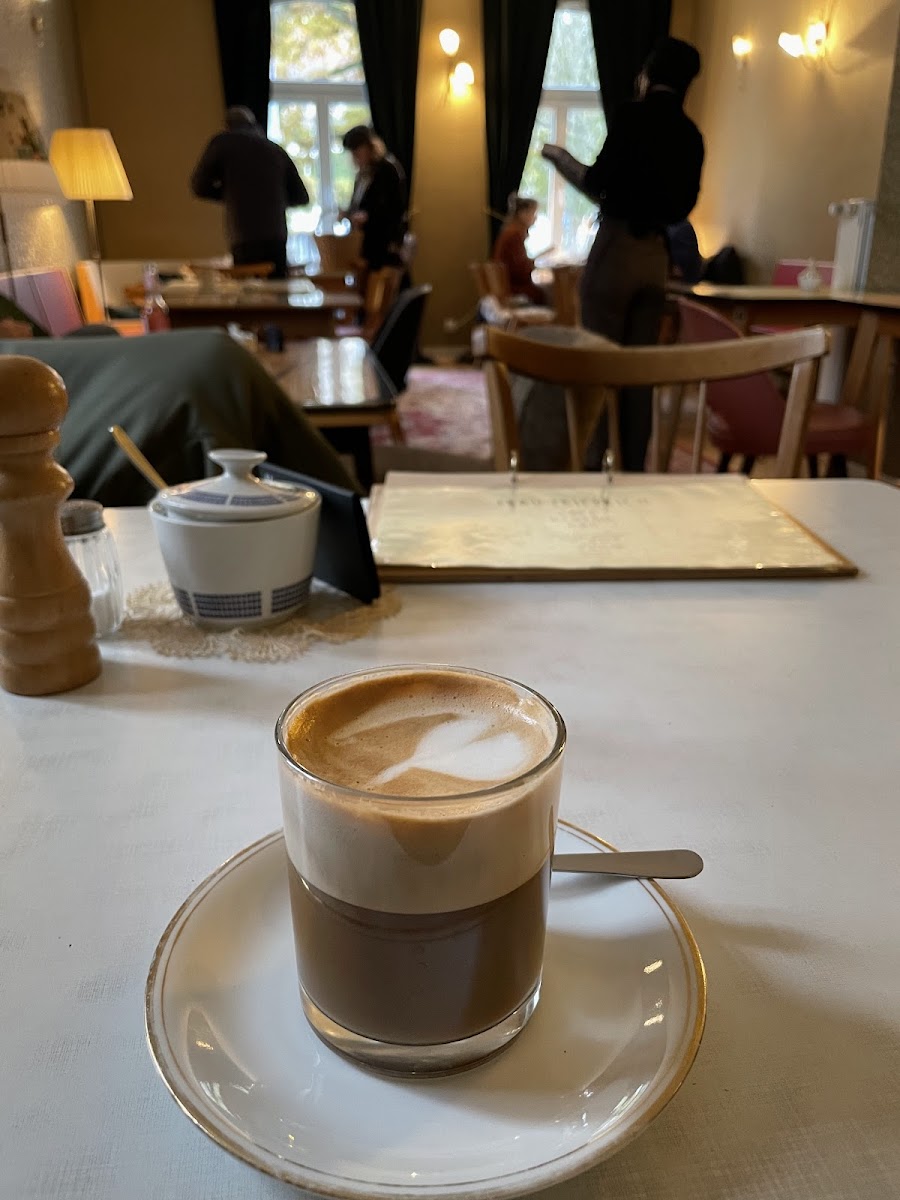 Frau Friedrich im Südviertel - 2