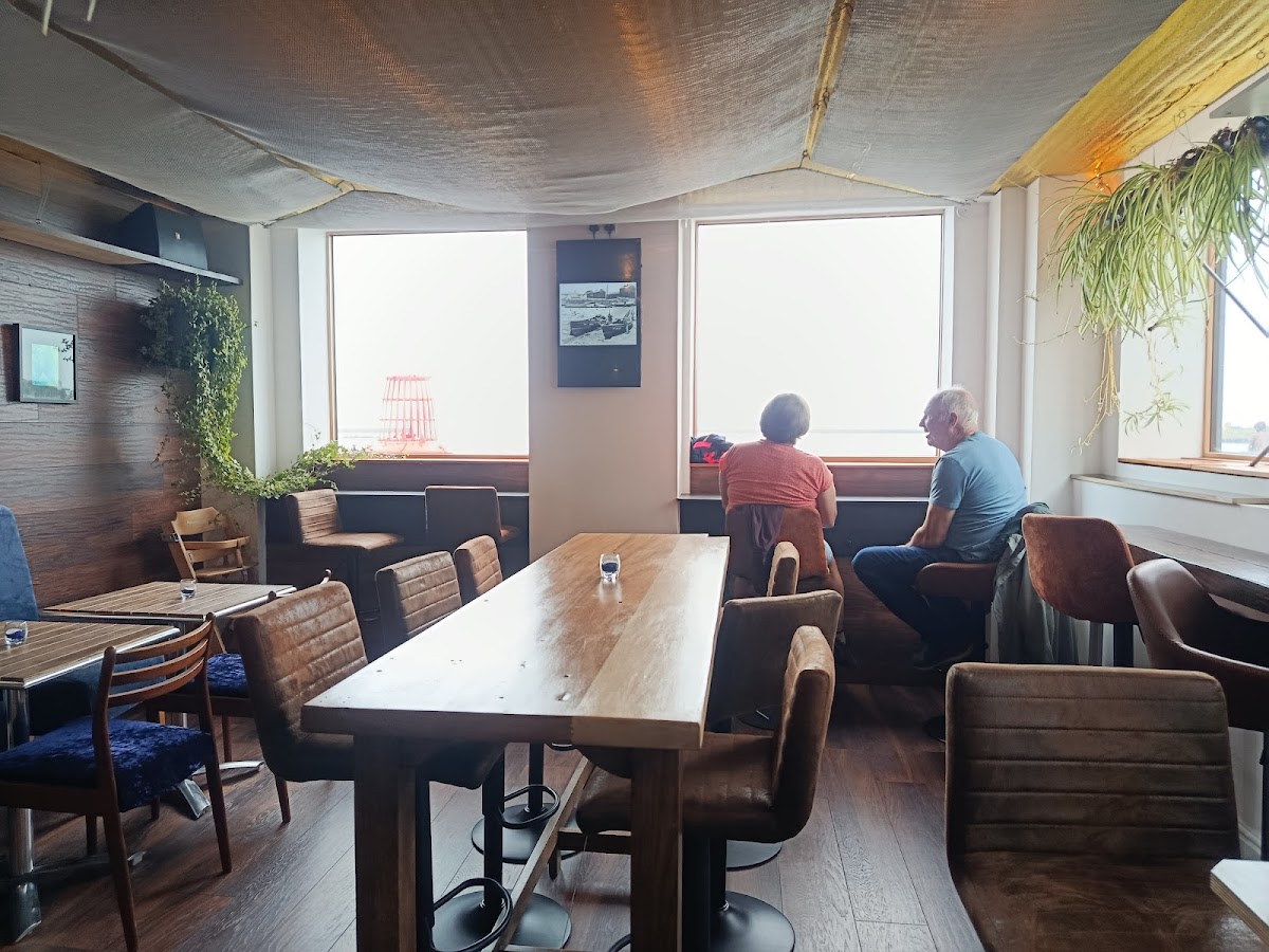 Molten Gallery and Cafe