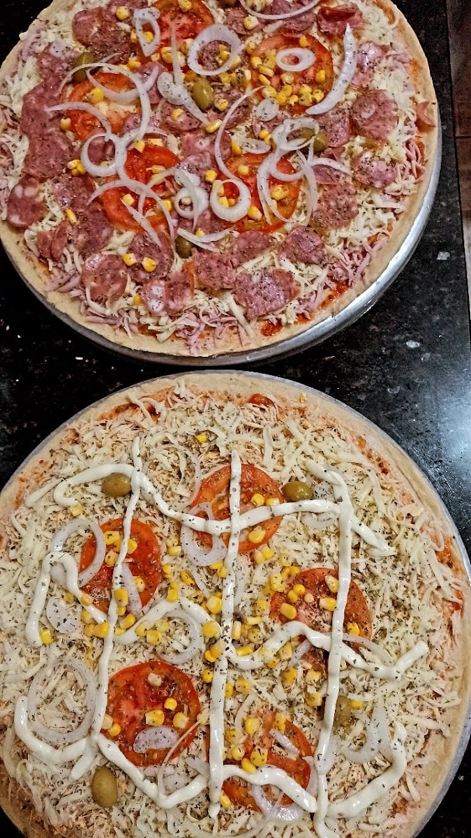 Lanchonete da Dina, Pizzas e Lanches