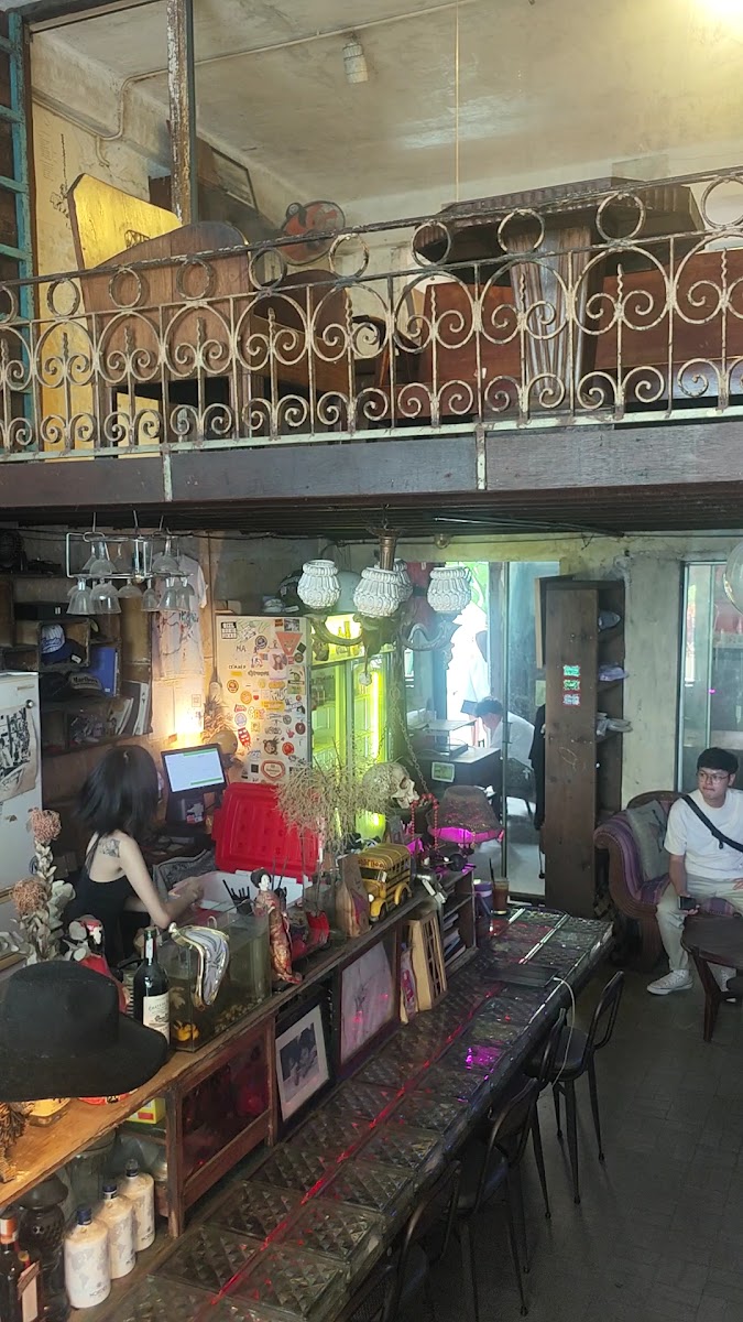 Hoang Thi Coffee Shop - 2