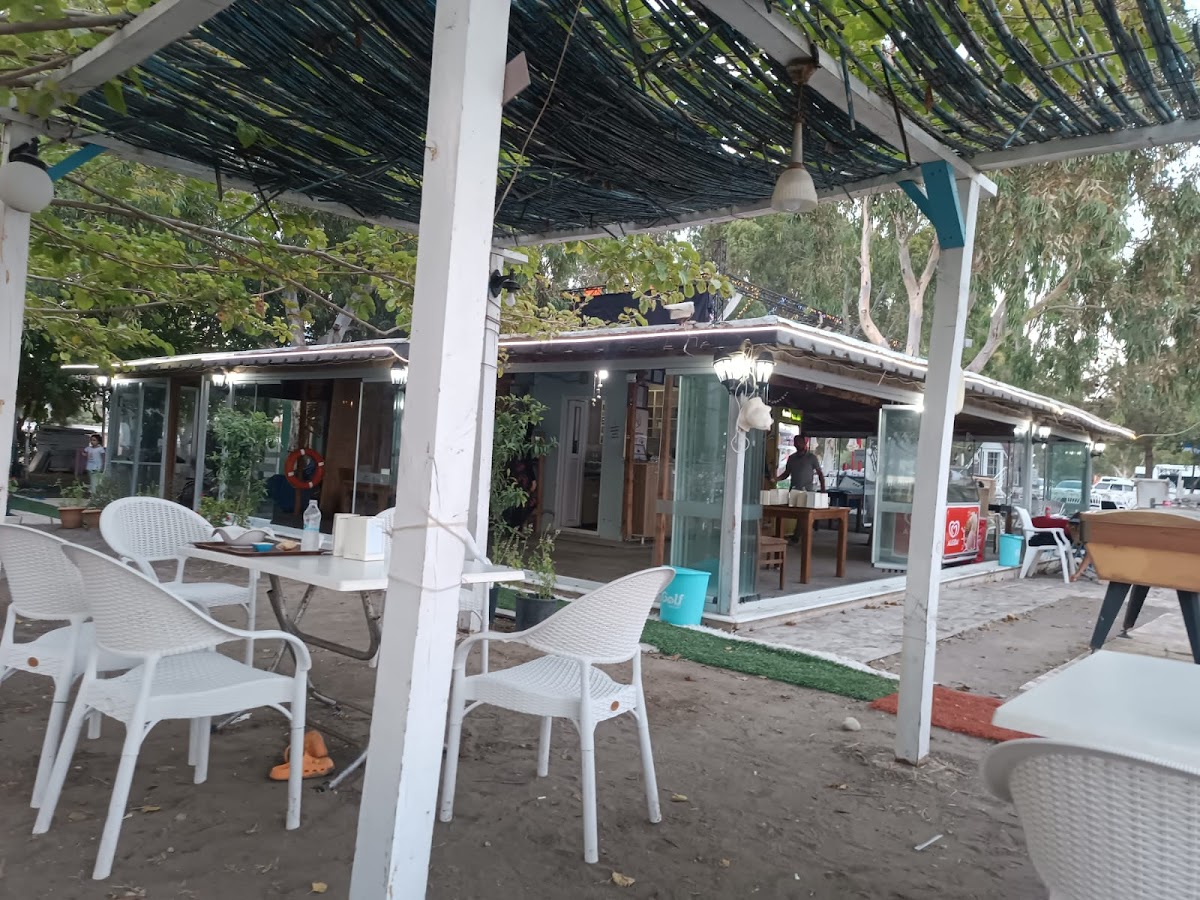 Deniz Beach Cafe(Alice Beach Park)