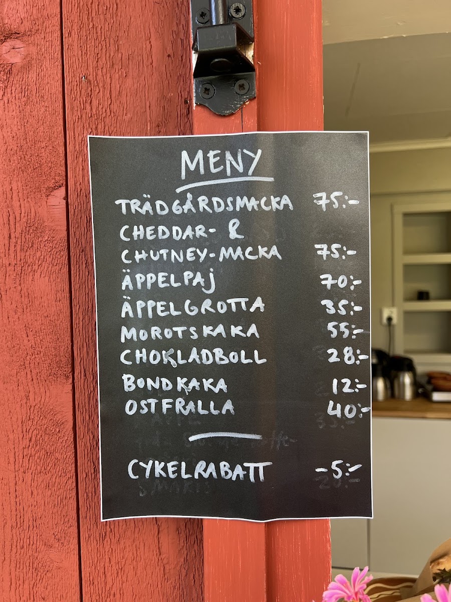 Apple Garden Cafe & Studio - 2