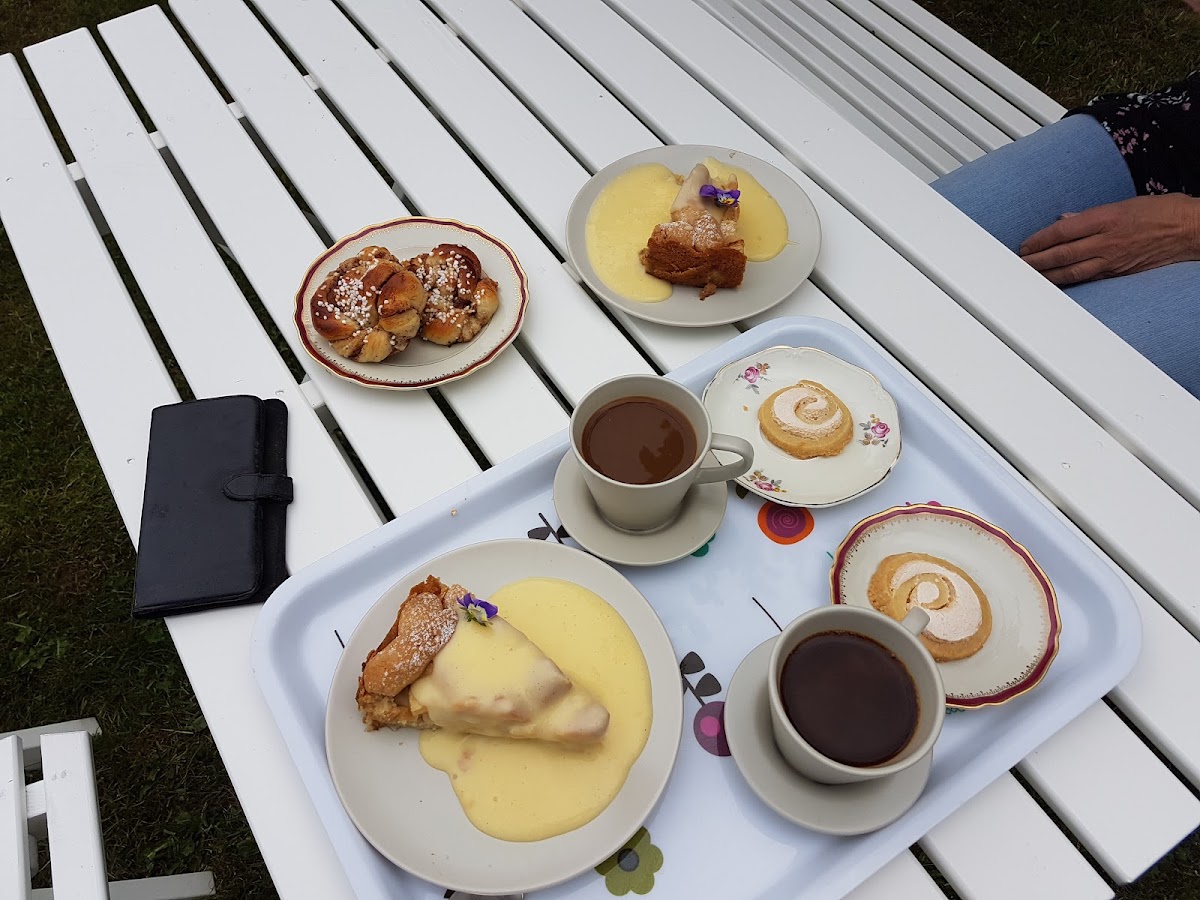 Apple Garden Cafe & Studio - 5