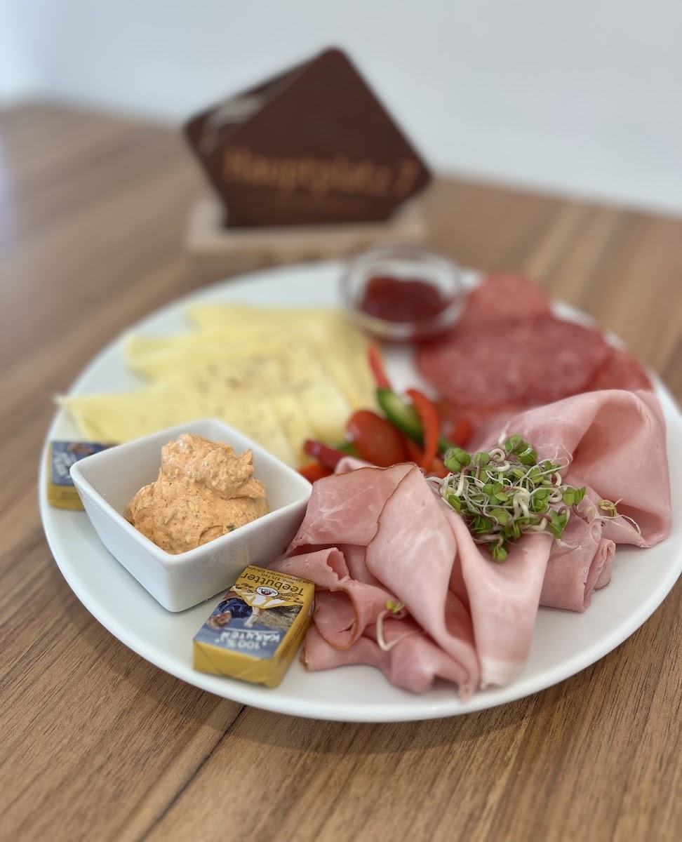 Hauptplatz 7, Das Kaffeehaus