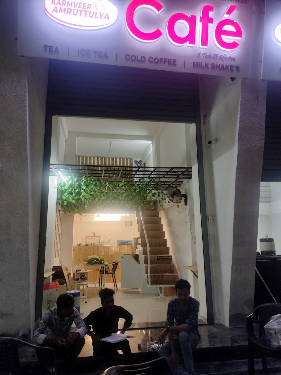 Karmveer Amruttulya - Cafe City Point