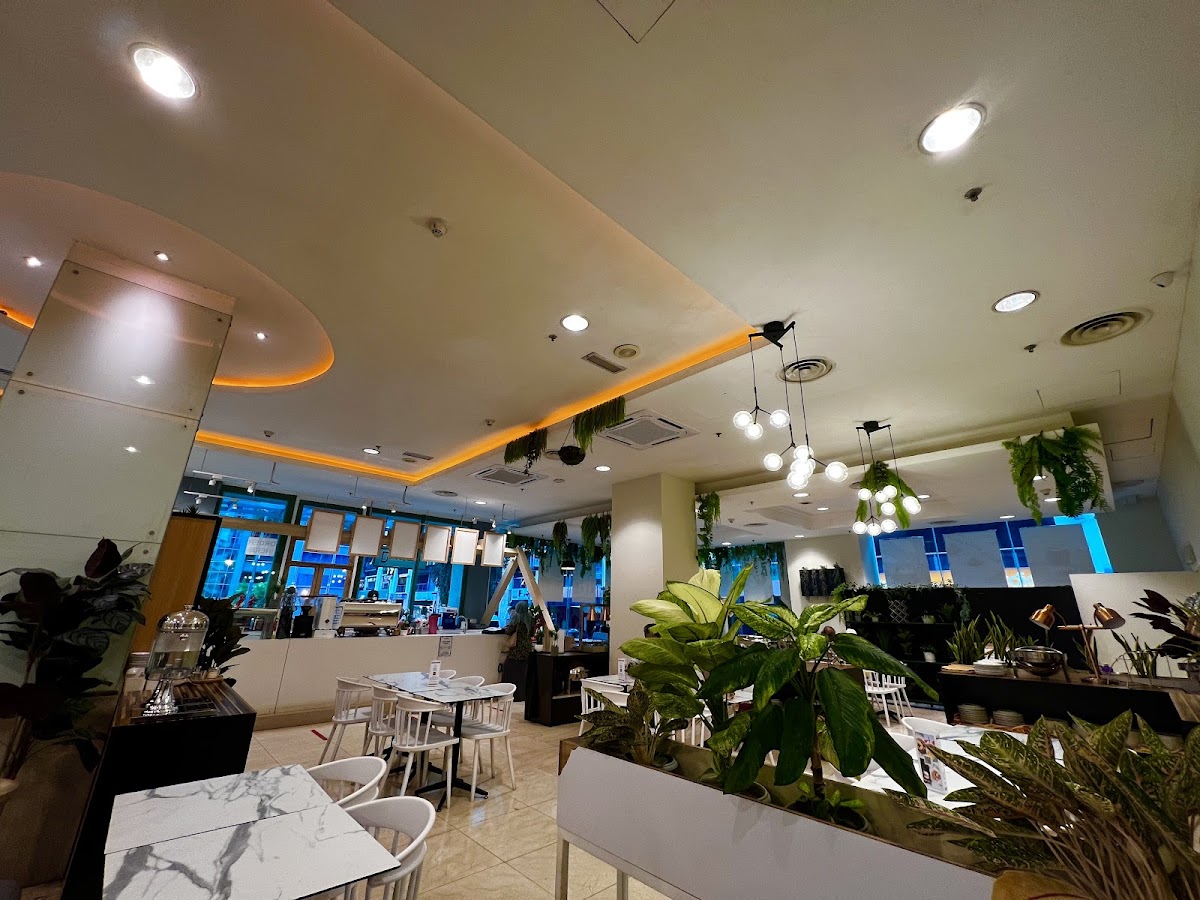 One Roof Cafe - Cititel Express hotel KK