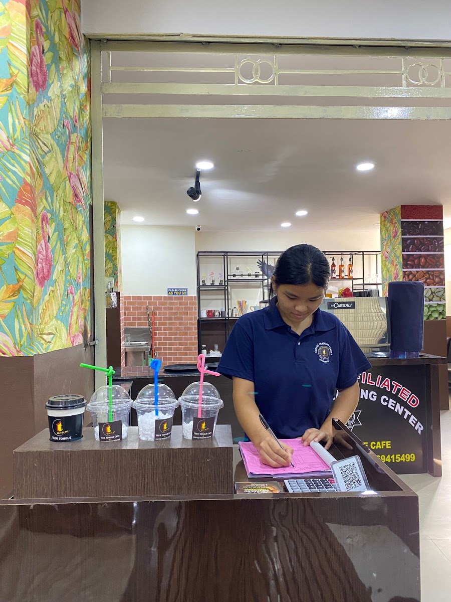 Teen tongue cafe - 4