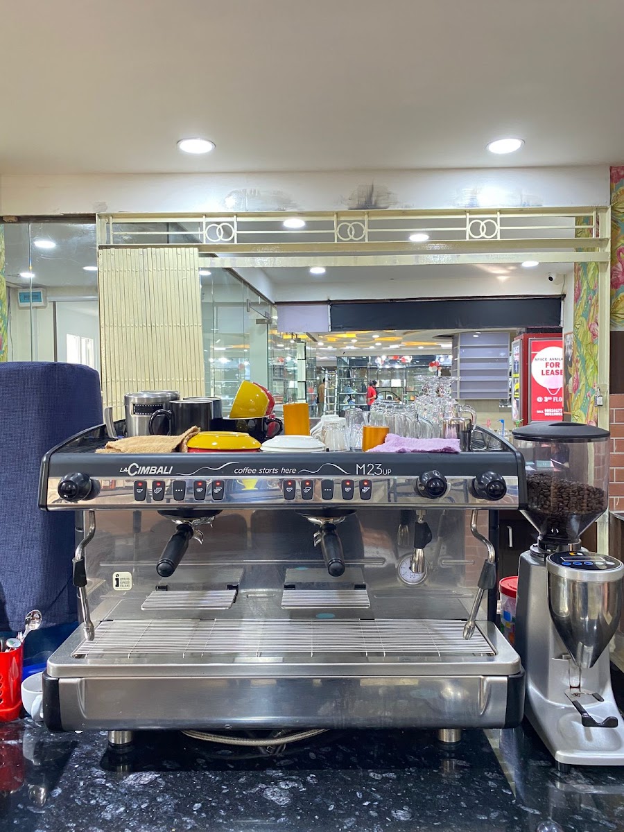 Teen tongue cafe - 6