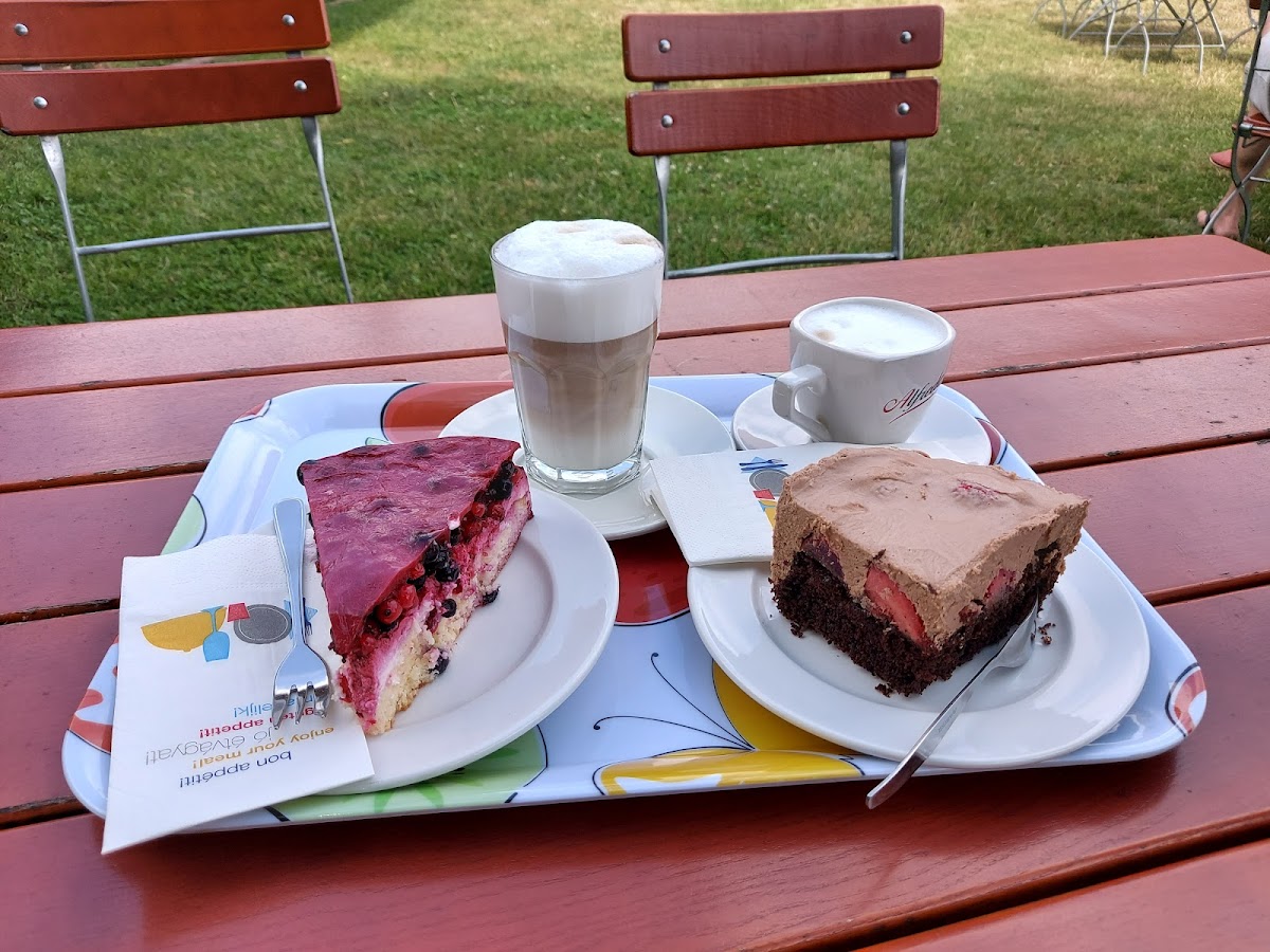 Café im Wurz- & Krautgarten (Burgcafé) - 2