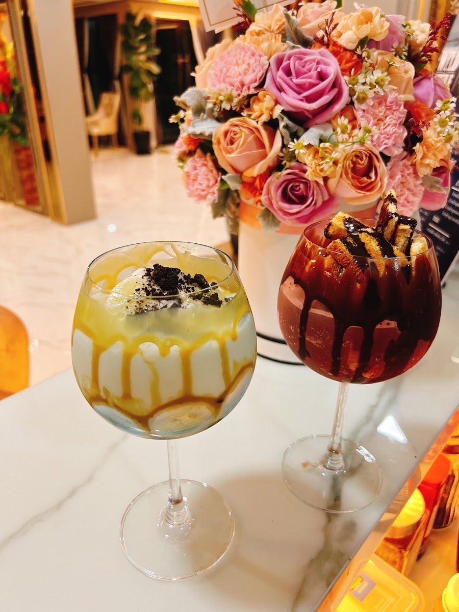 Wild a While Cafe & Coffee - 10