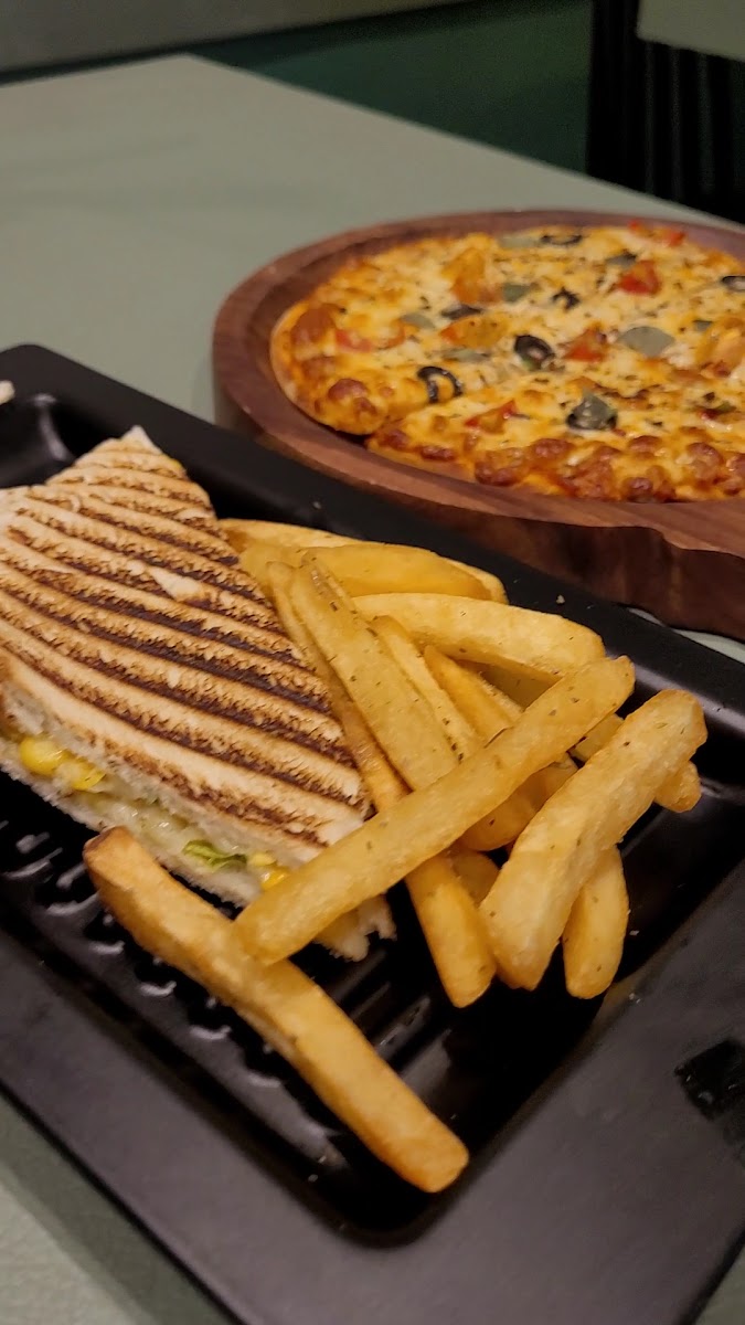 Basil - The Café - 2