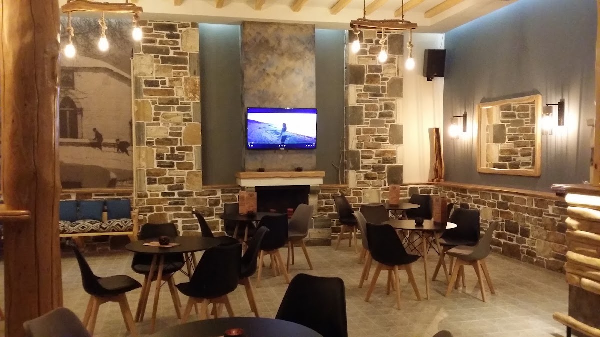 Καρδιοφυλλο Coffee House & More