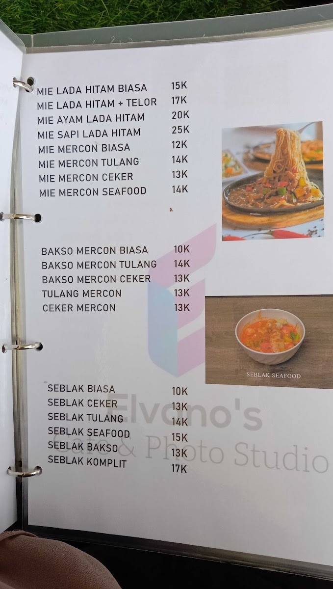 Elvano's Cafe & Photo Studio - 1