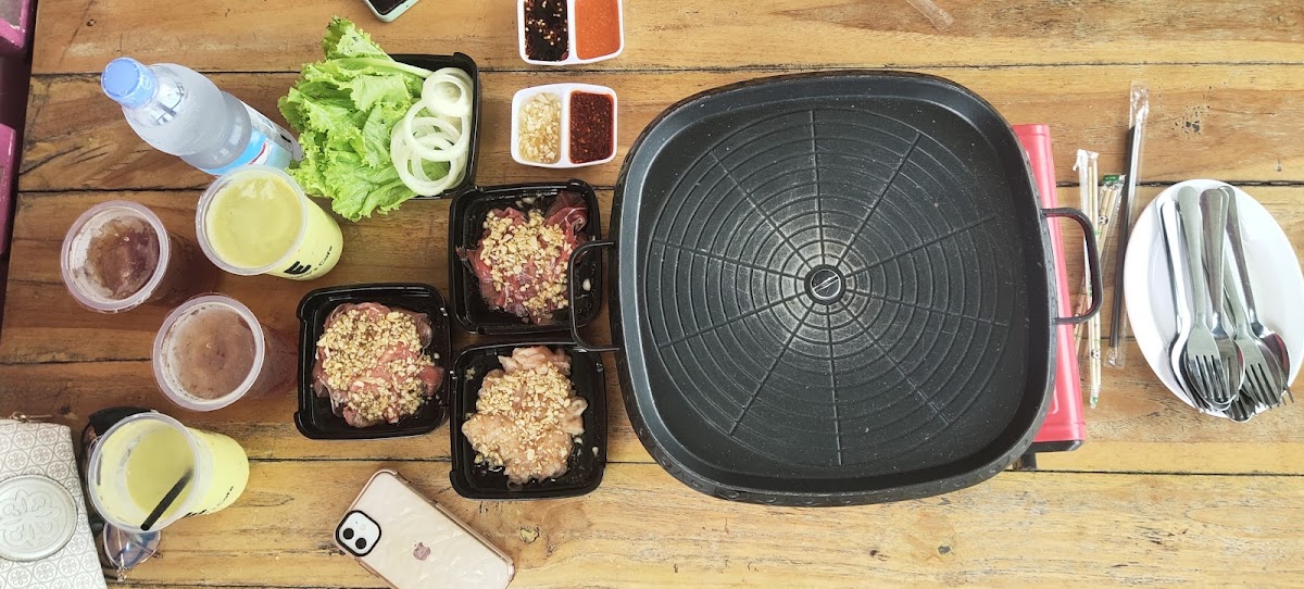 Elvano's Cafe & Photo Studio - 5