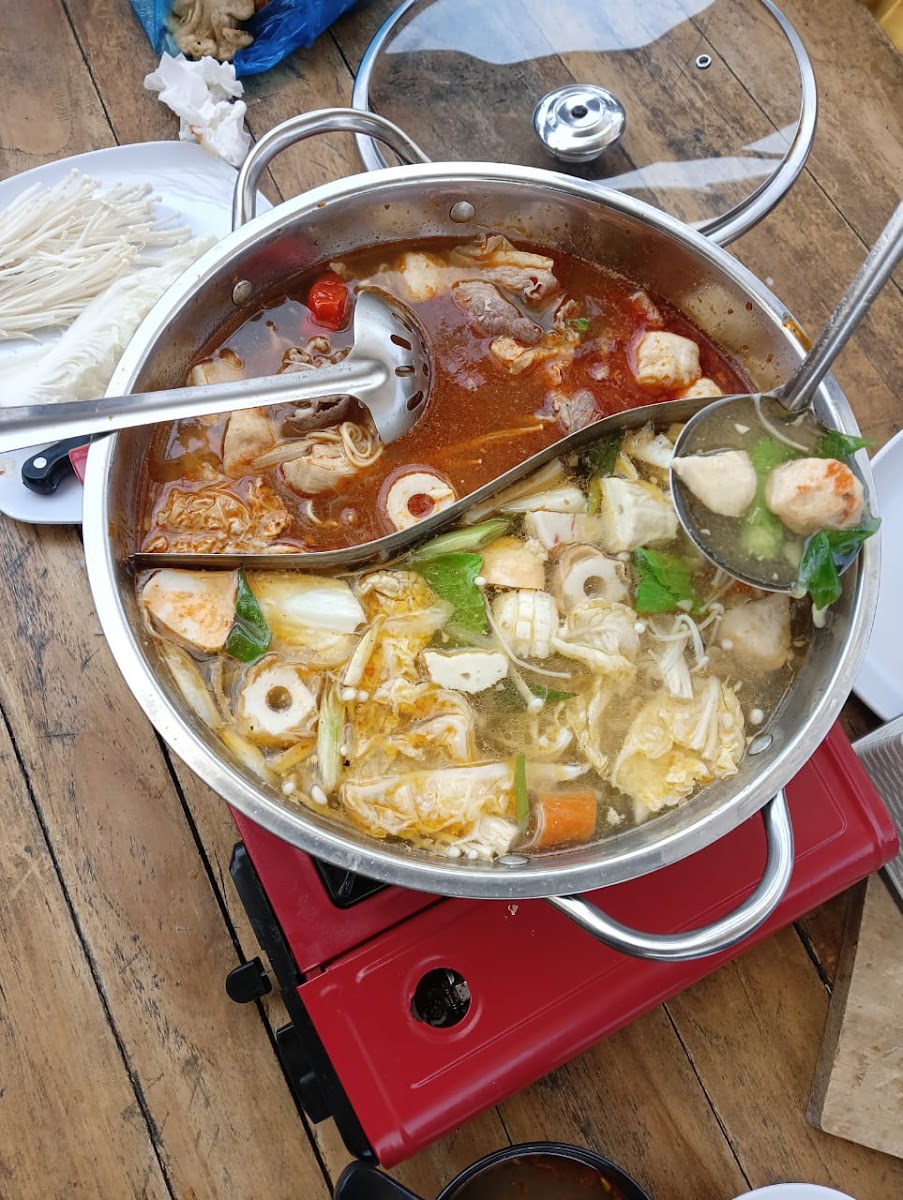 Elvano's Cafe & Photo Studio - 6