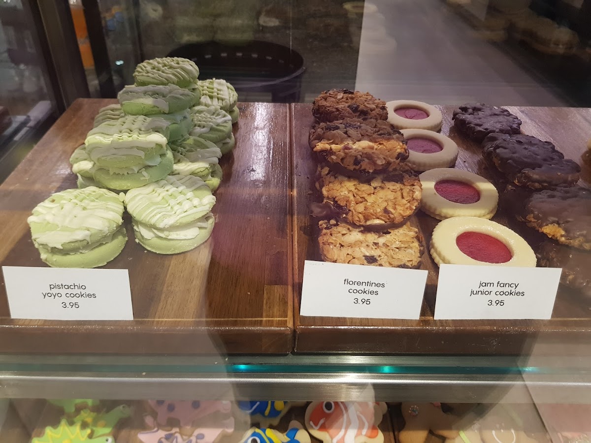 Rozzis Greensborough - 5