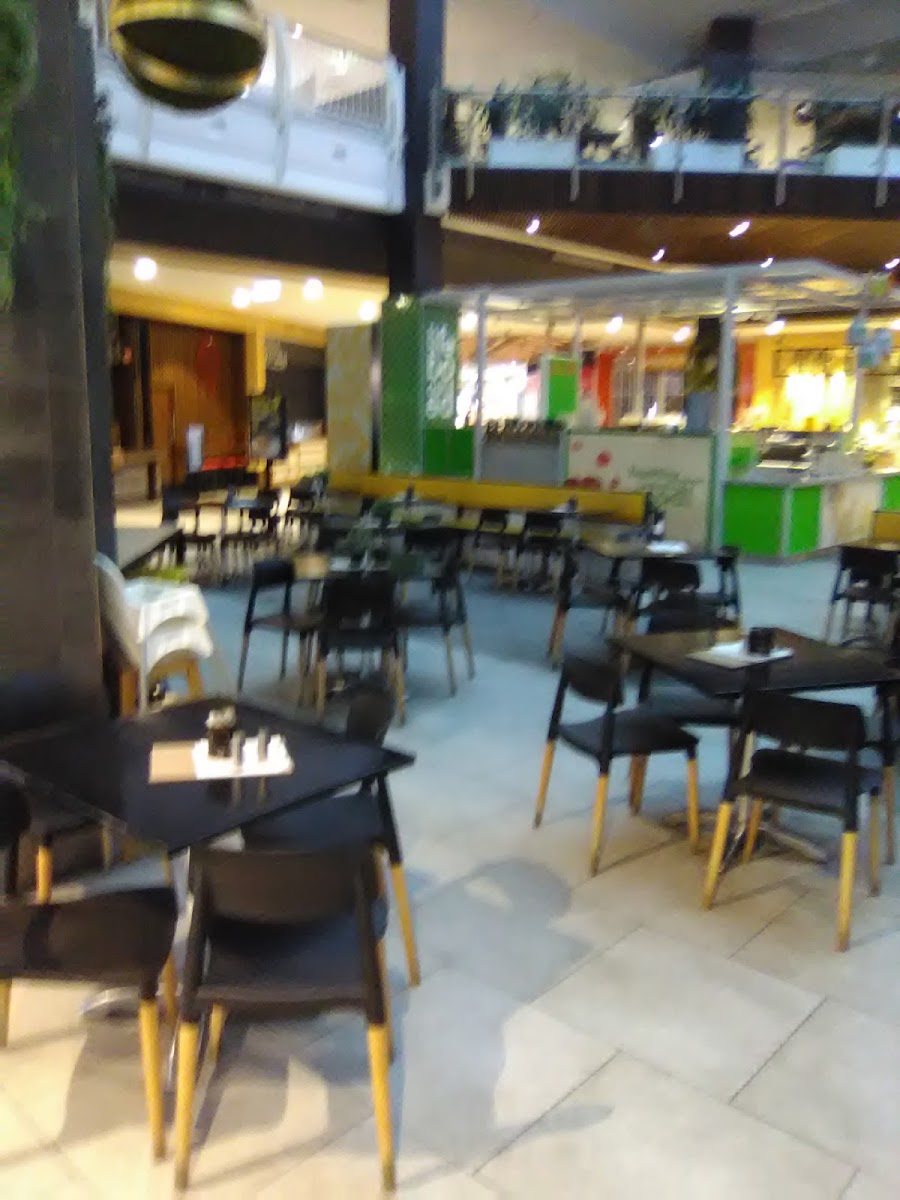 Rozzis Greensborough - 6