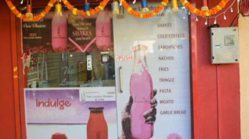 London shakes and cafe , Sanquelim GOA - 4