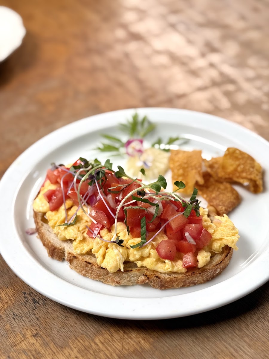 Elisha café and bistro - 4