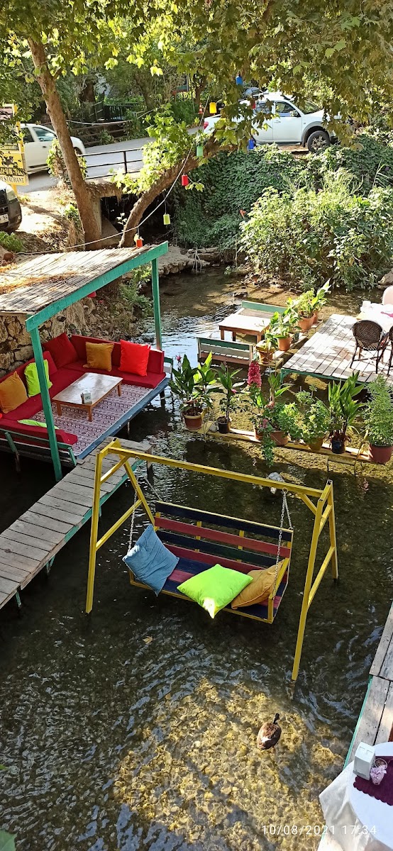 River Cafe & Restoran