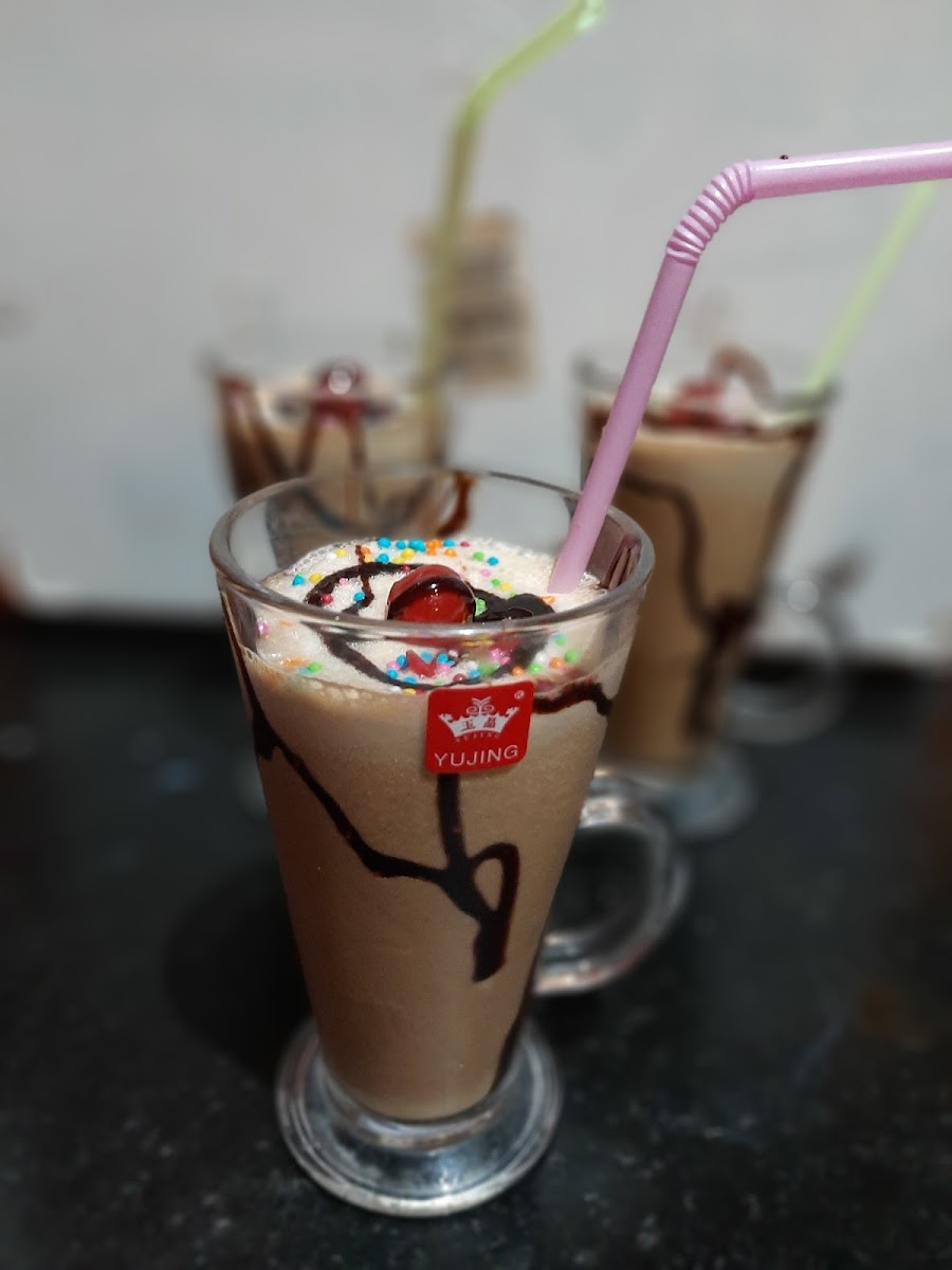 The Cafe House & Fast Food Plaza - 3