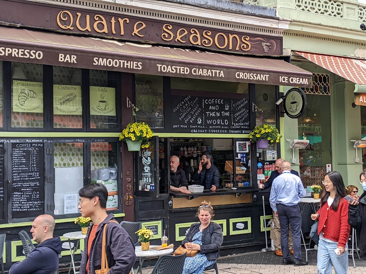 Quatre Seasons Cafè
